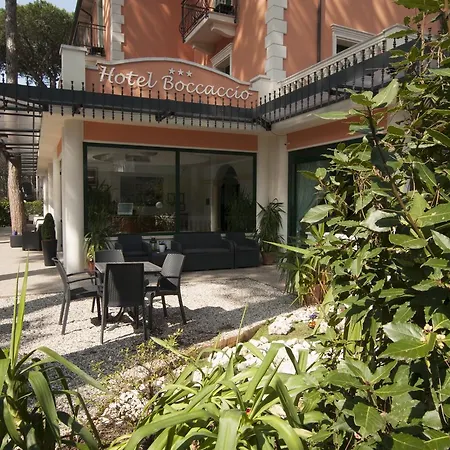 Hotel Boccaccio-free parking--3
